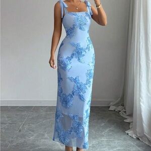Women’s Elegant Solid Color Floral Embroidered Sleeveless Dress